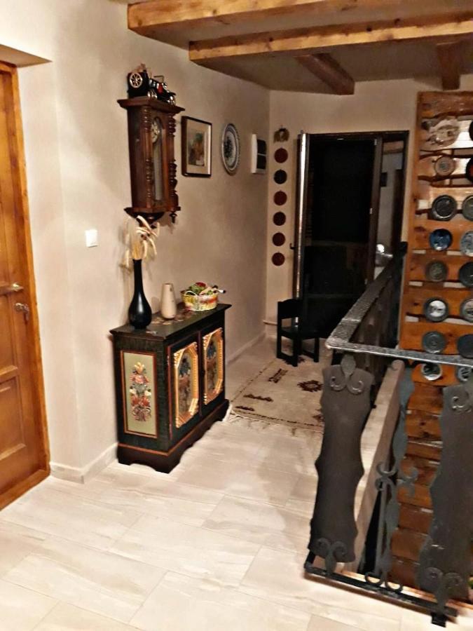 Appartamento La Curtea Veche Lapus Esterno foto